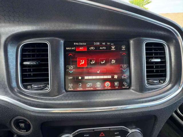 2015 Dodge Charger SXT