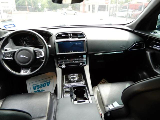 2019 Jaguar F-PACE S