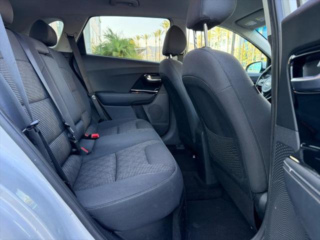 2021 Kia Niro LXS