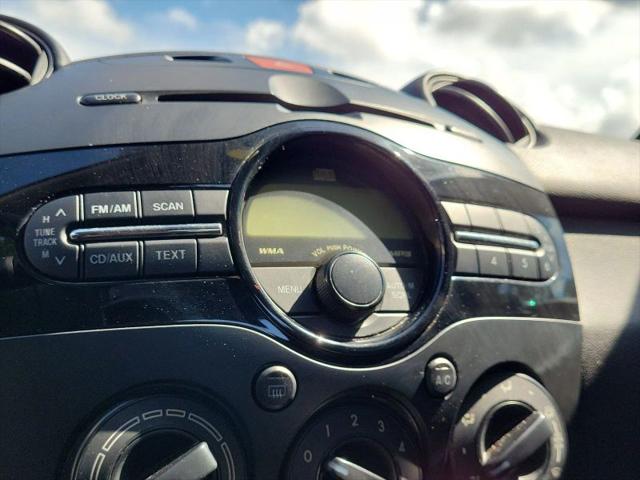 2012 Mazda Mazda2 Touring