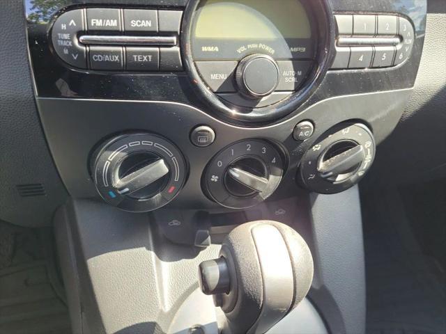 2012 Mazda Mazda2 Touring