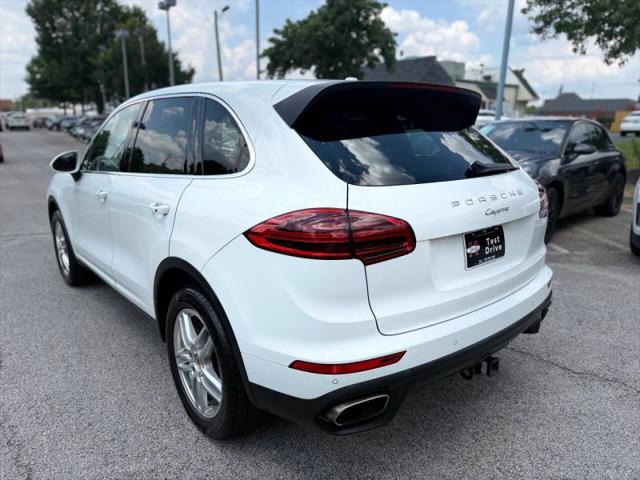 2016 Porsche Cayenne Base