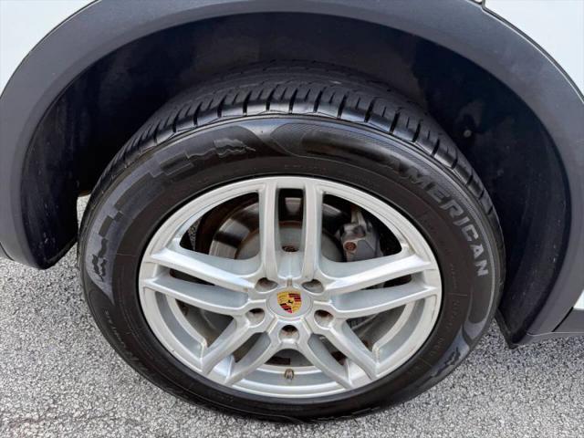 2016 Porsche Cayenne Base