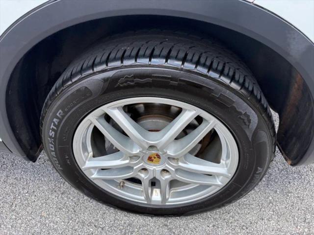 2016 Porsche Cayenne Base
