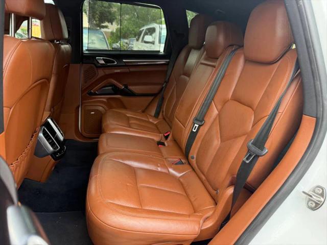 2016 Porsche Cayenne Base