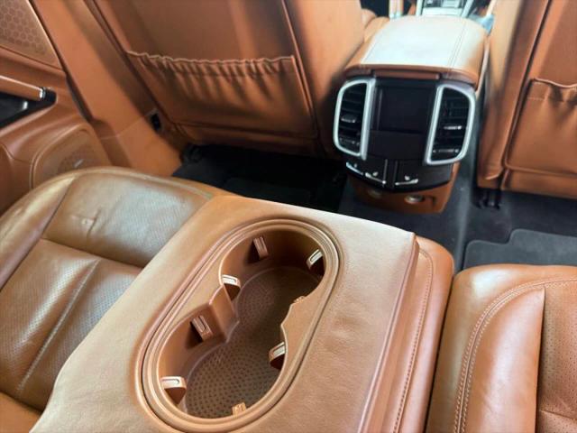 2016 Porsche Cayenne Base