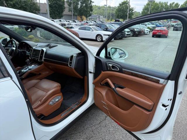2016 Porsche Cayenne Base