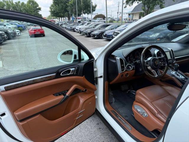 2016 Porsche Cayenne Base