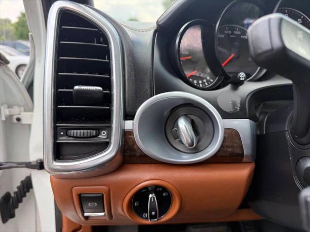 2016 Porsche Cayenne Base