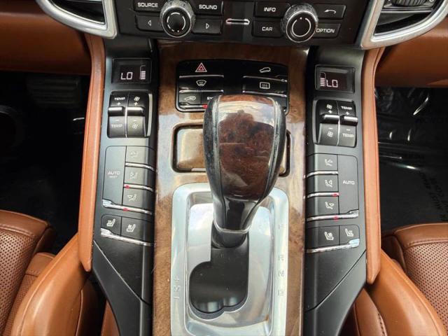 2016 Porsche Cayenne Base
