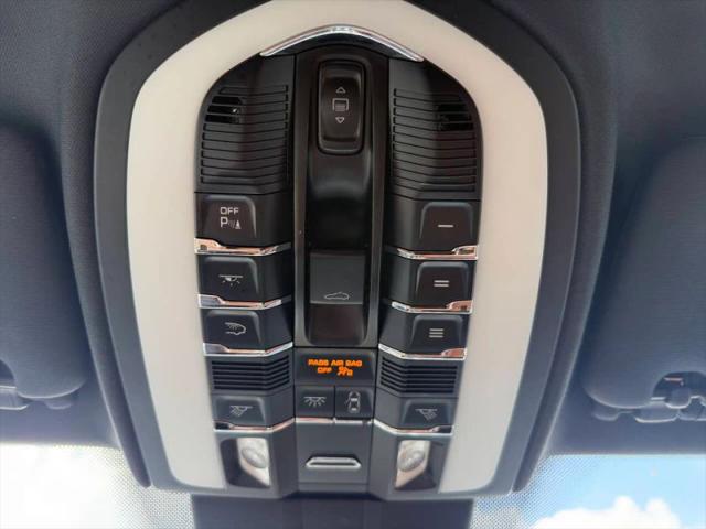 2016 Porsche Cayenne Base