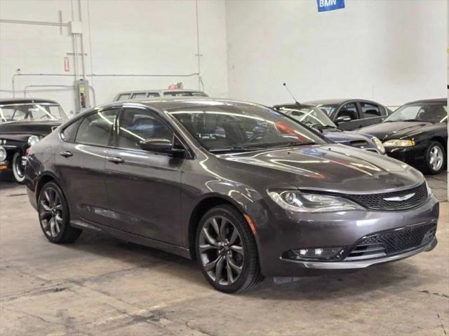 2015 Chrysler 200 S for sale in Willoughby, OH