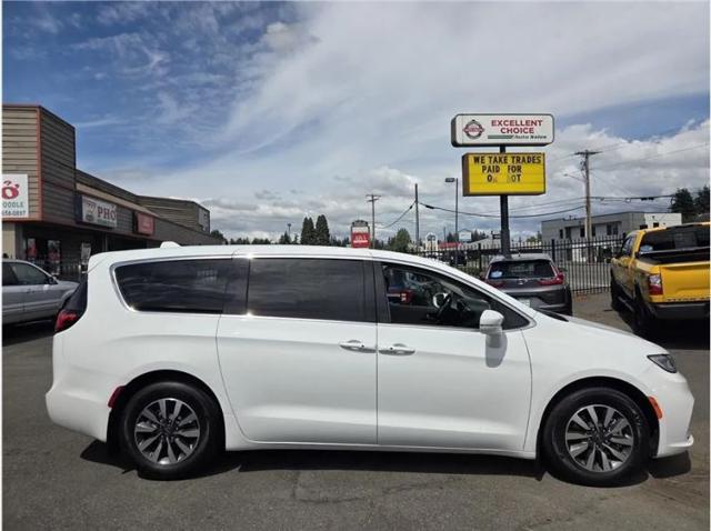 2022 Chrysler Pacifica Hybrid Touring L for sale in everett, WA
