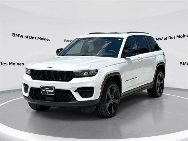 2023 Jeep Grand Cherokee Altitude X 4x4 for sale in Urbandale, IA