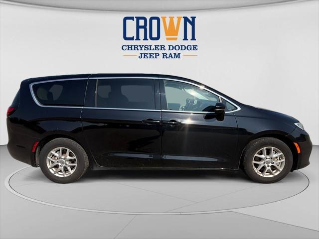 2024 Chrysler Pacifica Touring L 2024 Chrysler Pacifica Touring L