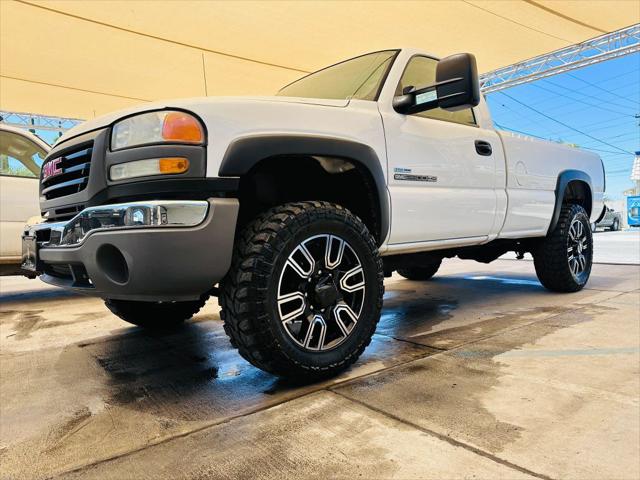 2006 GMC Sierra 2500HD Work Truck Pickup 2D 8 ft for sale in Bloomington, CA