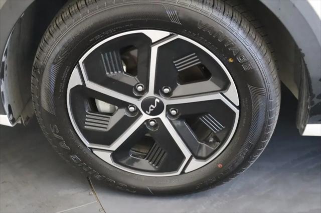 2023 Kia Niro EX