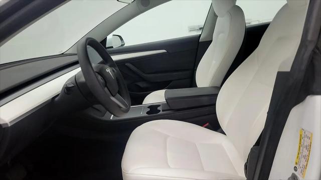 2021 Tesla Model 3 Standard Range Plus Rear-Wheel Drive