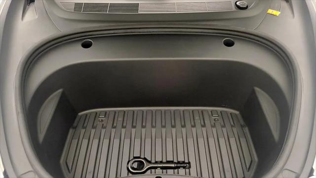 2021 Tesla Model 3 Standard Range Plus Rear-Wheel Drive
