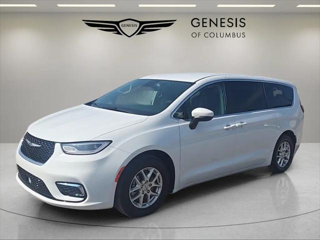 2023 Chrysler Pacifica Touring L for sale near Columbus, OH