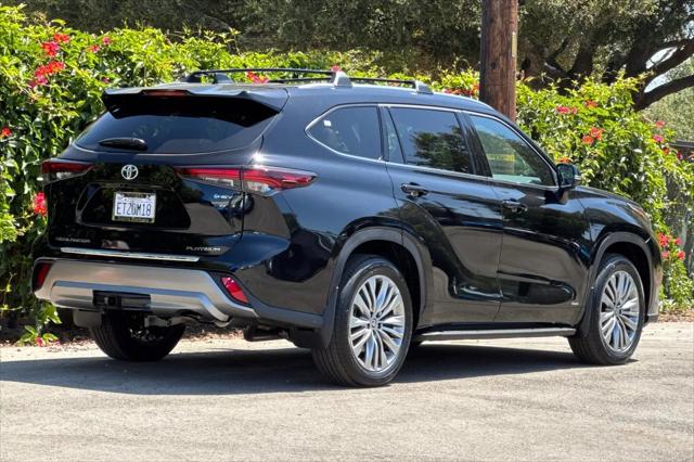 2026 Toyota Highlander Hybrid Platinum