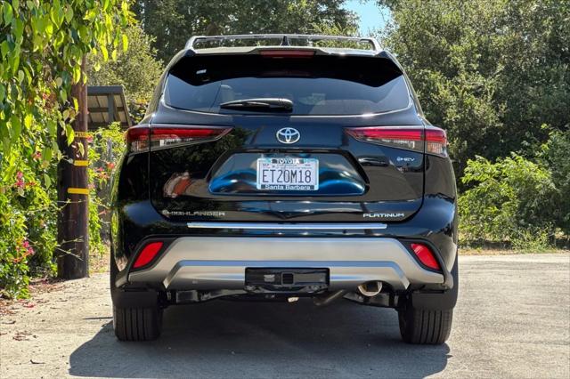 2026 Toyota Highlander Hybrid Platinum