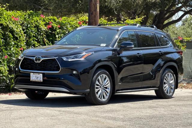 2026 Toyota Highlander Hybrid Platinum