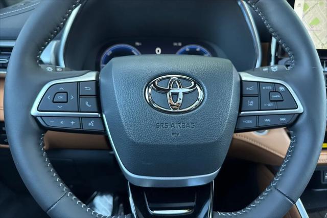 2026 Toyota Highlander Hybrid Platinum
