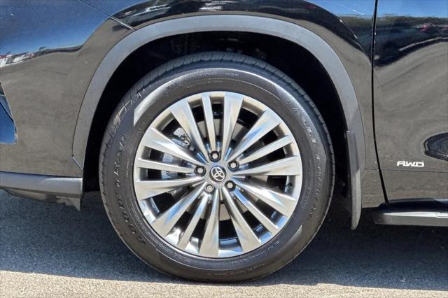 2026 Toyota Highlander Hybrid Platinum