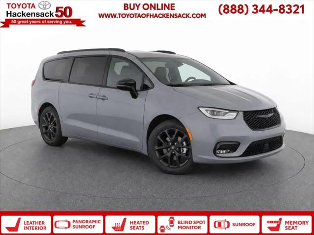 2025 Chrysler Pacifica Limited for sale in Hackensack, NJ