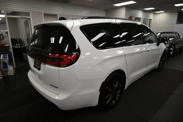 2025 Chrysler Pacifica Limited