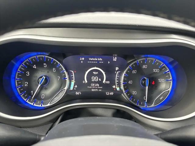 2025 Chrysler Pacifica Select