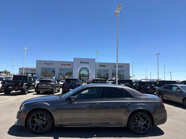 2023 Chrysler 300 Touring L