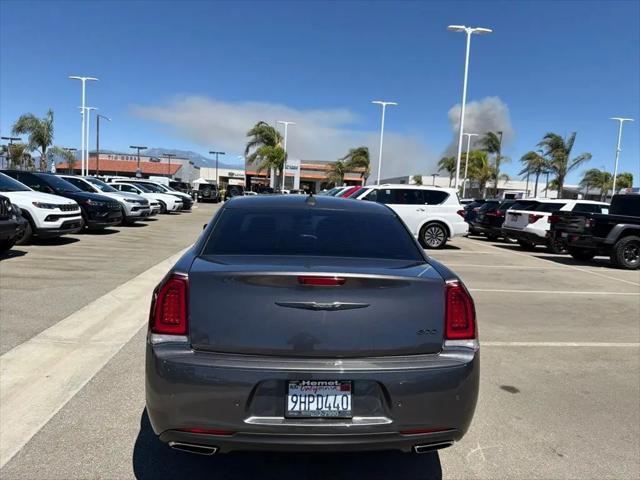 2023 Chrysler 300 Touring L