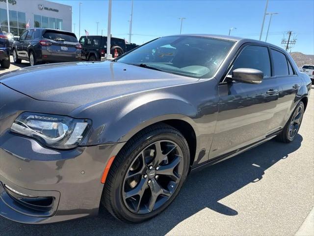 2023 Chrysler 300 Touring L
