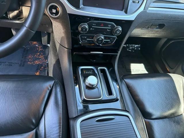 2023 Chrysler 300 Touring L