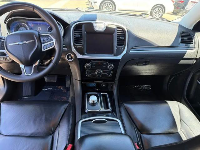2023 Chrysler 300 Touring L