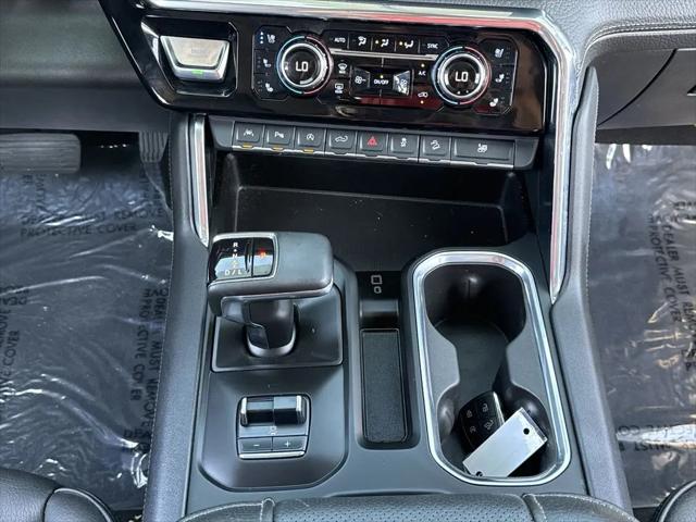 2023 GMC Sierra 1500 4WD Crew Cab Short Box Denali
