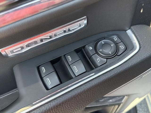 2023 GMC Sierra 1500 4WD Crew Cab Short Box Denali
