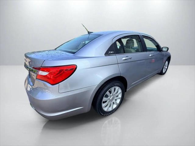 2013 Chrysler 200 Touring