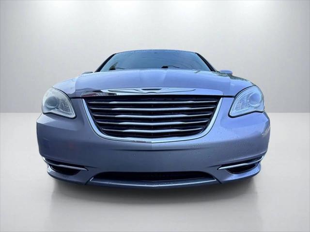 2013 Chrysler 200 Touring