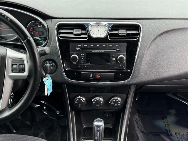 2013 Chrysler 200 Touring