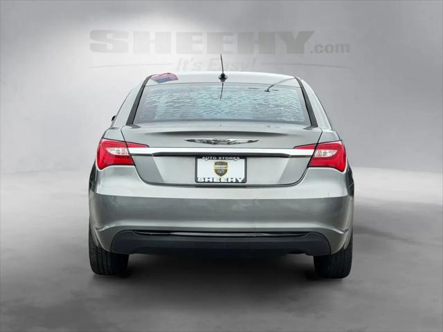 2013 Chrysler 200 Touring