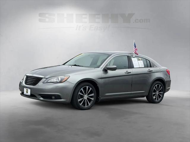 2013 Chrysler 200 Touring