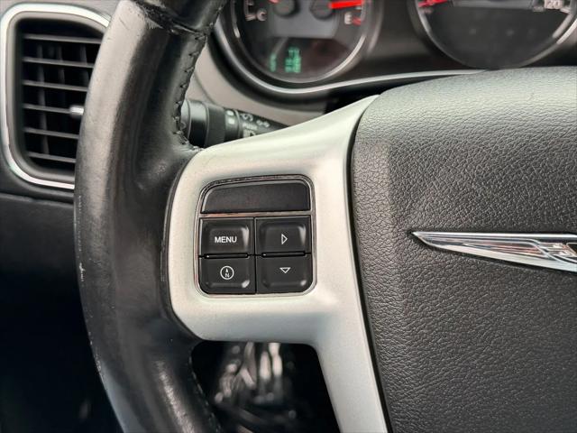 2013 Chrysler 200 Touring