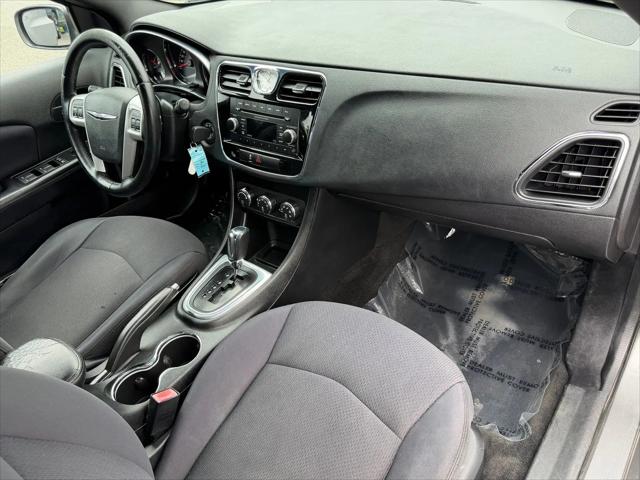 2013 Chrysler 200 Touring