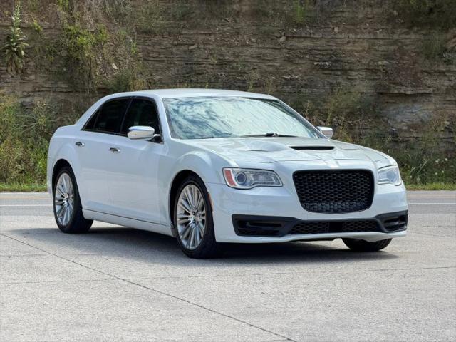 2013 Chrysler 300 300C for sale in Woodbury, TN