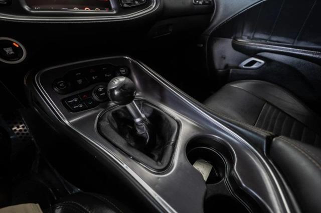 2016 Dodge Challenger R/T Plus Shaker