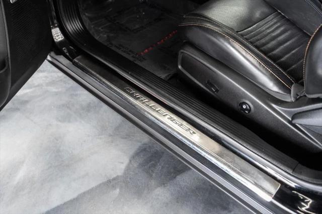 2016 Dodge Challenger R/T Plus Shaker
