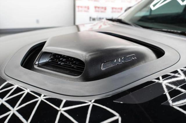 2016 Dodge Challenger R/T Plus Shaker